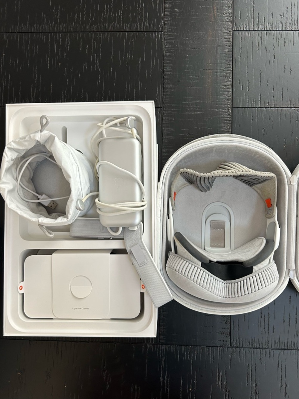 Apple Vision Pro - Picture 5 of 5